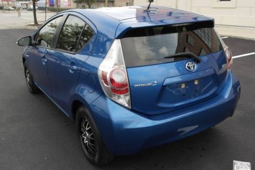 2012 toyota prius c tinted windows premium wheels bluetooth well maintained
