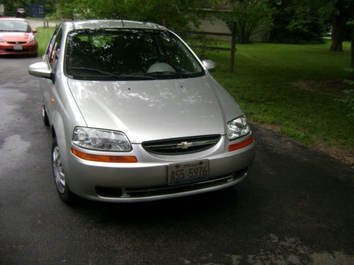 2004 chevrolet aveo base hatchback 4-door 1.6l