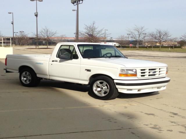 Ford f-150 svt lightning