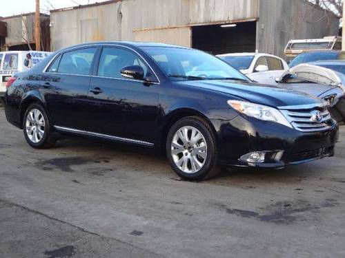 2012 toyota avalon damaged clean title runs!! only 14k miles like new wont last!