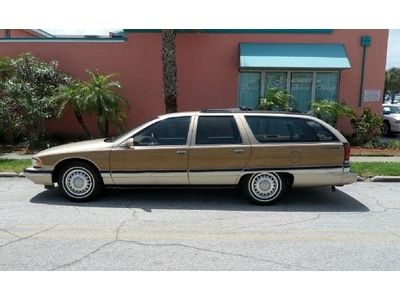 Roadmaster wagon, wood sides, third row seating,,  well kept,  must see!!!