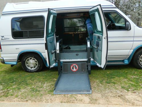Customized raised top conversion handicap van wheelchair lift no reserve