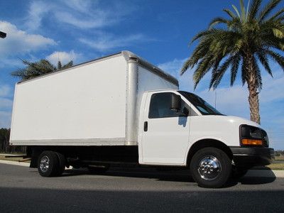 Gmc savana 3500 16' box truck cube van cutaway delivery with loading ramp