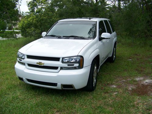Ss  sweet-sweet only 52500 miles white, loaded