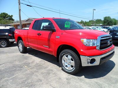 New 2013 toyota tundra doublecab 4x4 sr5 $5500 off msrp