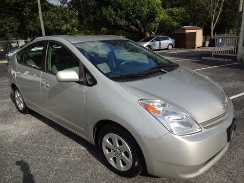 2005 prius 1 owner~1 of the nicest 05 around~clean inside and out~no-reserve