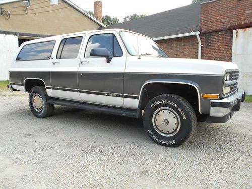 1991 suburban 2500 4x4 5.7fuel injected (florida car) ----  (no reserve)