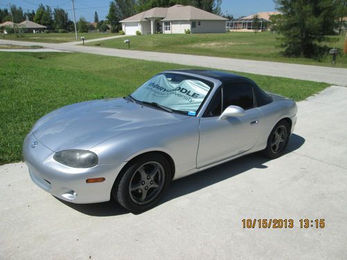 2001 miata with hardtop, and extras ice cold a/c