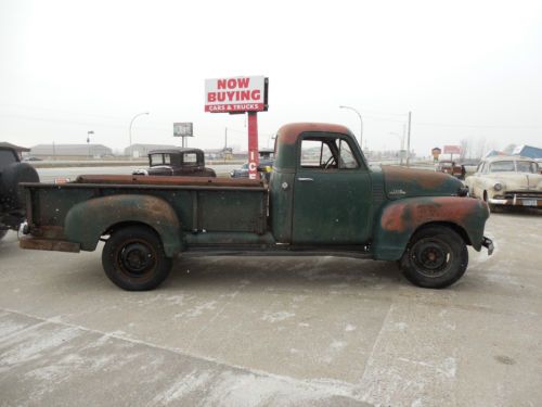1953 chevy pickup 3800 has the 9 foot box