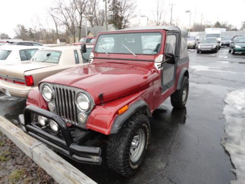 ***1982 jeep cj7 in great condition 4x4  two tops***