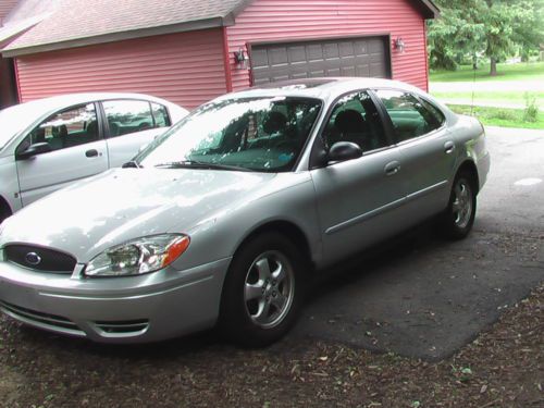 2005 ford taurus se 4dr sedan 3.0l v-6&#034;fully loaded&#034;moonroof&#034;4new tires!!&#034;flex!!