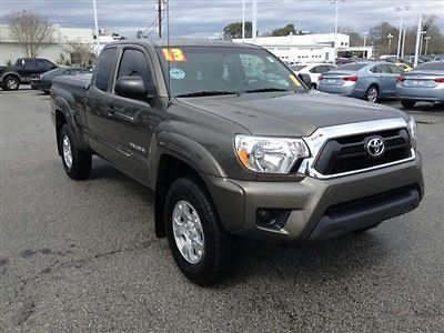 4wd access cab i4 at toyota tacoma low miles 2 dr truck automatic gasoline 2.7l
