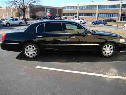 Find Used 2008 Lincoln Town Car Executive L Sedan 4 Door 6l In 2008 Lincoln Town Car Executive L Sedan 4 Door 6l