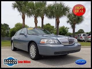 2004 lincoln town car signature carfax cert fla 1 owner affordable luxury!