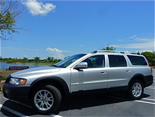 07 volvo xc70! 1-owner! 23k miles! warranty! heated seats! booster seats! aux!