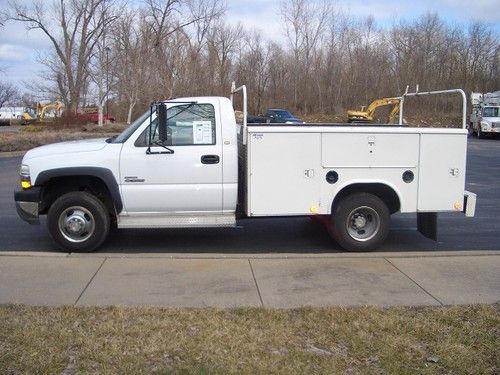 2001 chevy silverado 3500 utility bed 6.6l duramax diesel manual transmission