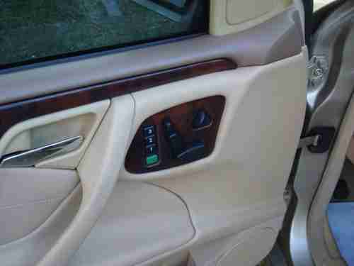 2001 Mercedes-Benz E430 4Matic Sedan 4-Door 4.3L - CLEAN CAR - LOW MILES, image 11