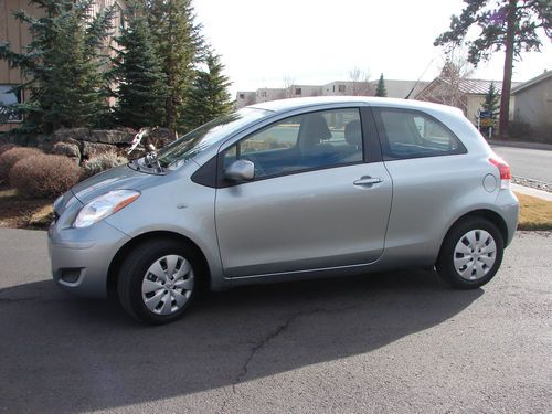 2010 toyota yaris hatchback auto ac low one owner miles excellent
