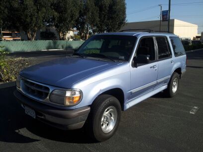 1997 ford explorer xlt sport utility 4x4 awd 4.0l v6 4-door power windows + more