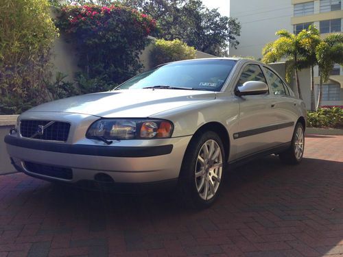 Volvo 2002 s60 awd sedan 4-door 2.4l turbo