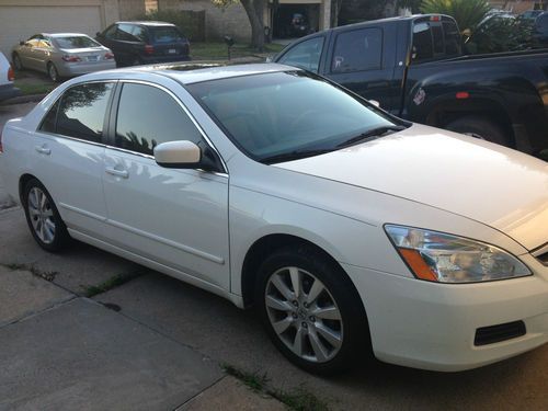 2007 Accord, White with tan leather, 58k, second owner, luxurious ride, US $13,500.00, image 1