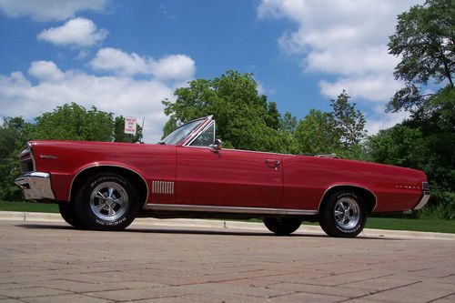 1965 pontiac lemans "gto" convertible,#'s matching,super nice!64,66,67,68,69,70
