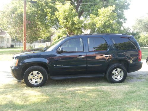 2007 chevy tahoe lt   *priced to sell