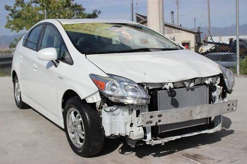 2010 toyota prius damaged salvage low miles starts only 32k miles export welcome