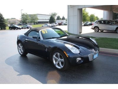 Solstice convertible w/leather interior! all power equipment! low miles!