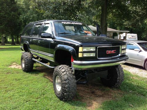 1992 chevy suburban 4wd lifted on 38.5's