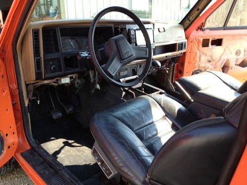 Sell Used 1988 Jeep Cherokee 2 Door 4x4 4x2 5 Speed Runs