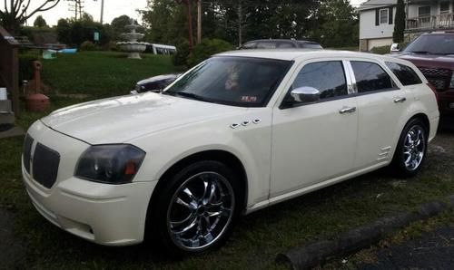 2006 dodge magnum se  2.7l gas saver ((new engine, paint &amp; more)) drive home!!!