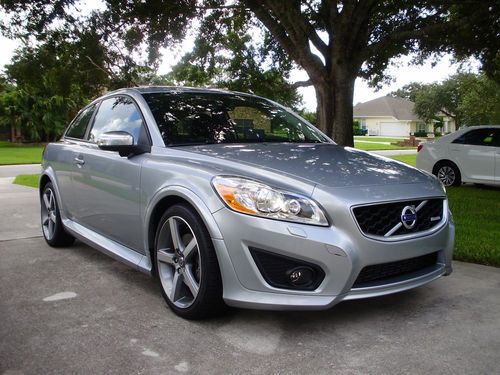 2011 volvo c30 t5 r-design, 6-speed manual, one owner, low miles, mint