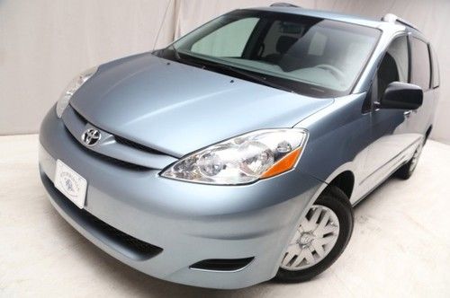 We finance! 2007 toyota sienna le fwd 6 disc cd changer