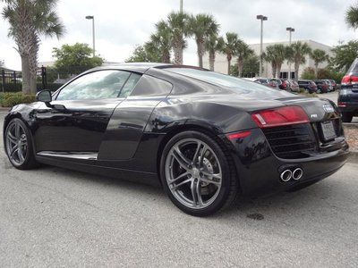 2012 audi r8 4.2 r-tronic coupe - like new - msrp $141,800.00 - buy $101,999.00
