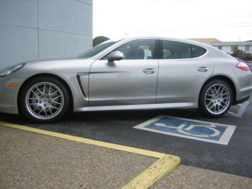 Local one owner cpo panamera