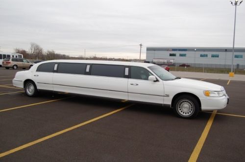 Lincoln town car limo limousine 120 executive stretch low miles nice