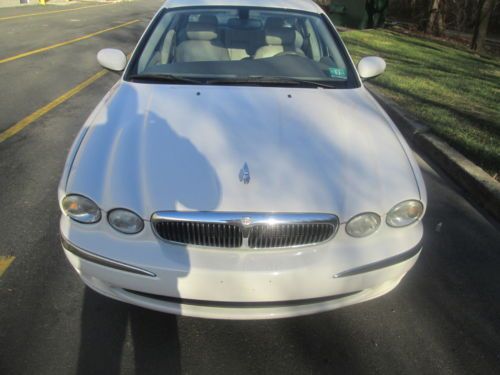 2003 jaguar x-type 2.5l awd--rare 5-speed--only 75k miles--no reserve--nice car