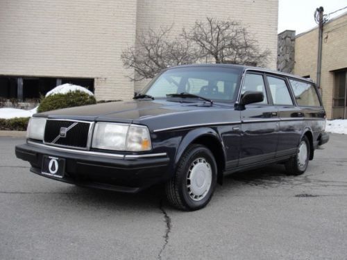 1988 volvo 240dl wagon, rare 5-speed manual, only 96,642 miles, serviced
