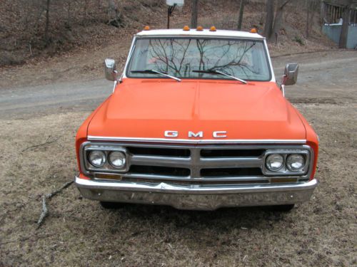 1970 GMC HEAVY HALF CAMPER SPECIAL WITH CAMPER TOP HIGHLY COLLECTABLE, image 2