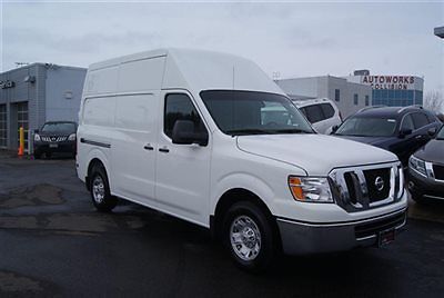 2013 nv high roof 2500 sv with tech package, navigation, bluetooth, 17 miles