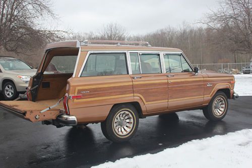 1986 grand wagoneer 4wd 360 cu in v8 fully loaded original and immaculate