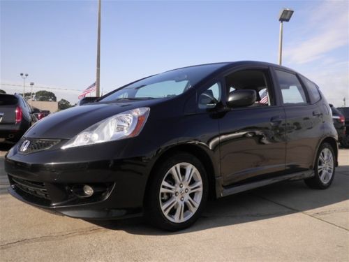 2009 honda fit sport with alloy wheels. great mpg! perfect for commuting!