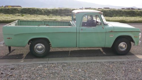 1971 dodge truck. runs great! new brakes! great candidate for weathered patina