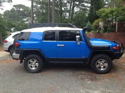 2007 toyota fj cruiser, with trd supercharger, 4x4, low mileage, rare truck!!
