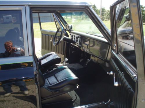 Sell Used 1970 Chevrolet Suburban 3 Door Custom With Weiand Blower