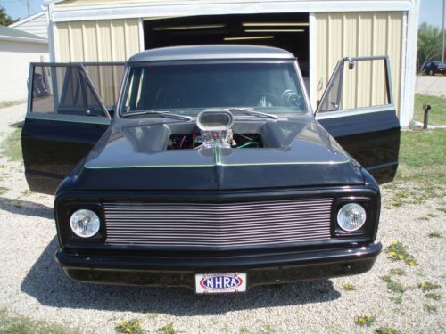 Sell Used 1970 Chevrolet Suburban 3 Door Custom With Weiand Blower