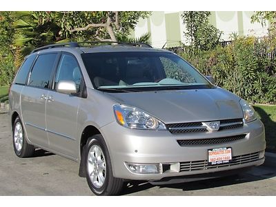 2005 toyota sienna xle limited 7-passenger/navigation clean one owner