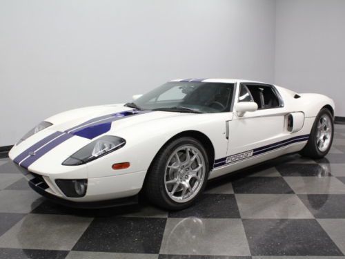 645 miles, showroom new, mcintosh sound, wheels, gt40, supercharged, 6spd, 550hp