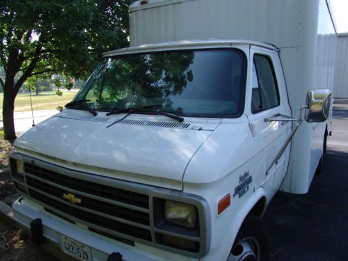 Cargo Van For Sale >> Purchase used 1995 Chevy G30 Box Van in Branson, Missouri, United States Cargo Van For Sale >> Purchase used 1995 Chevy G30 Box Van in Branson, Missouri, United States